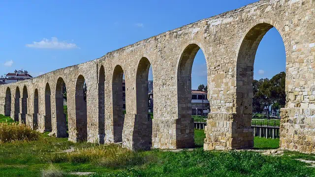 kamares aqueduct