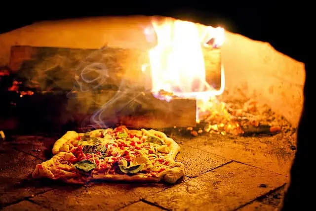 Piazza Tavern Pizza